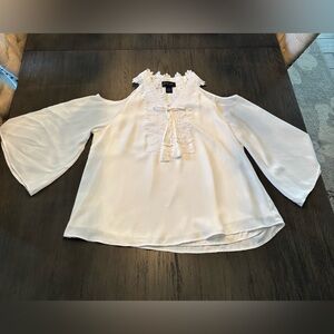 Faith & Zoe Elegant White Cold Shoulder Lined Top, Size Medium